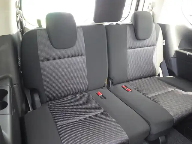 日産 セレナ ハイウェイスター V 千葉県 2019(令1)年 4万km ブリリアントホワイトパール エマージェンシーブレーキ/プロパイロット/インテリジェントクルーズコントロール/両側パワースライドドア/9インチ純正SDナビ/地デジTV/【BD/DVD/CD再生機能　Bluetooth接続】/アラウンドビューモニター/ドライブレコーダー（前後撮影）/ETC/LEDヘッドライト/純正16インチアルミホイル/サイド/カーテンエアバッグ/インテリジェントキー