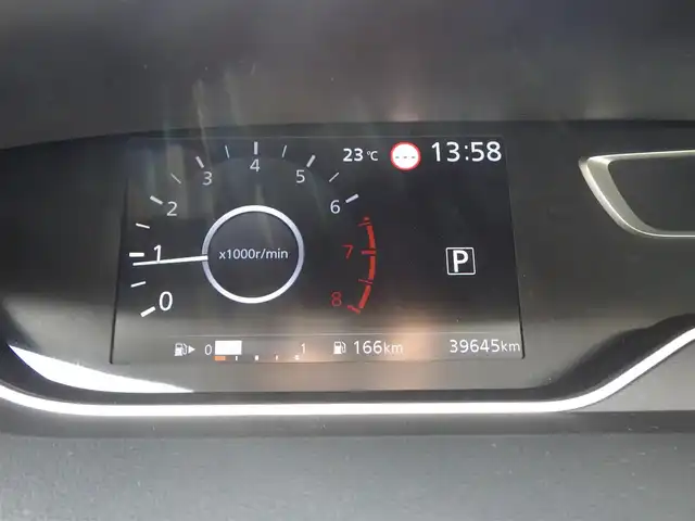 日産 セレナ ハイウェイスター V 千葉県 2019(令1)年 4万km ブリリアントホワイトパール エマージェンシーブレーキ/プロパイロット/インテリジェントクルーズコントロール/両側パワースライドドア/9インチ純正SDナビ/地デジTV/【BD/DVD/CD再生機能　Bluetooth接続】/アラウンドビューモニター/ドライブレコーダー（前後撮影）/ETC/LEDヘッドライト/純正16インチアルミホイル/サイド/カーテンエアバッグ/インテリジェントキー