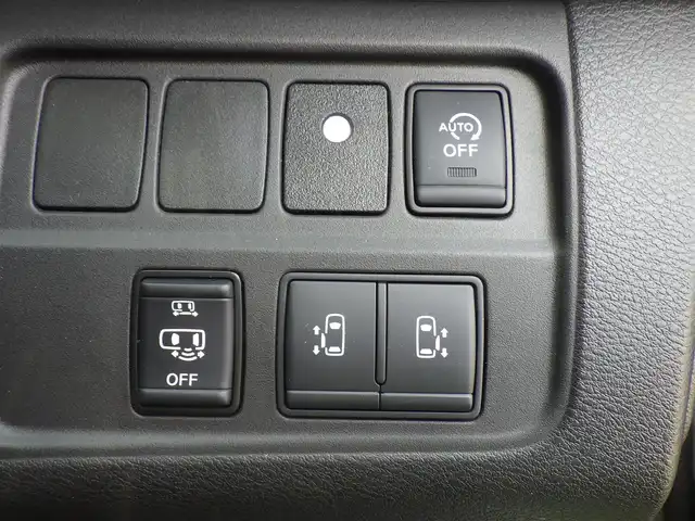 日産 セレナ ハイウェイスター V 千葉県 2019(令1)年 4万km ブリリアントホワイトパール エマージェンシーブレーキ/プロパイロット/インテリジェントクルーズコントロール/両側パワースライドドア/9インチ純正SDナビ/地デジTV/【BD/DVD/CD再生機能　Bluetooth接続】/アラウンドビューモニター/ドライブレコーダー（前後撮影）/ETC/LEDヘッドライト/純正16インチアルミホイル/サイド/カーテンエアバッグ/インテリジェントキー