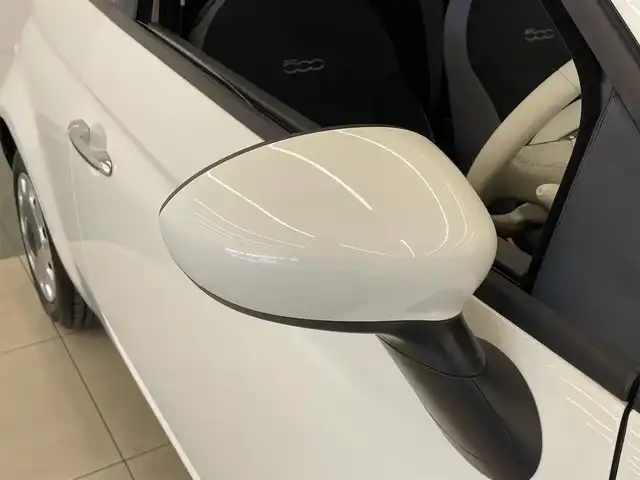 フィアット ５００ スーパーポップ チャオ 岡山県 2017(平29)年 4万km ボサノバホワイト 純正ディスプレイオーデイオ/USB/AUX/Bluetooth/ステアリングリモコン/マニュアルエアコン/ASR（アンチスリップレギュレーション）/アイドリングストップ/純正フロアマット/純正ホイールカバー/リモコンキー /ETC/保証書/取説書/スタッドレス積込/ハロゲン