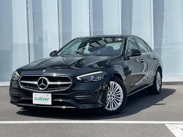メルセデス・ベンツ Ｃ１８０ アバンギャルド 神奈川県 2022(令4)年 0.6万km オブシディアンブラック ワンオーナー /純正HDDナビ /全方位カメラ　/フルセグテレビ　/追従型クルーズコントロール　/純正フロアマット　/パワーシート　/シートヒーター　/プッシュスタート　/純正17インチアルミホイール　/USBタイプC　/ワイヤレス充電/アイソフィックス/取扱説明書/保証書/記録簿/衝突被害軽減システム