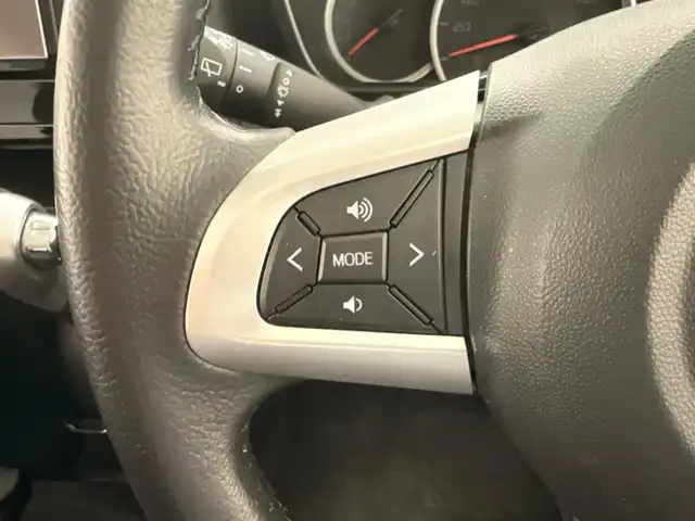 トヨタ タンク カスタムG－T 兵庫県 2016(平28)年 3万km パールホワイトⅢ 純正SDナビ/（AM/FM/CD/Bluetooth/フルセグTV）/・NSZT-W66T/アラウンドビューモニター/プリクラッシュセーフティー/クルーズコントロール/横滑り防止装置/衝突軽減システム/レーンキープアシスト/両側パワースライドドア/ステアリングスイッチ/LEDヘッドライト/フォグランプ/オートライト/ビルトインETC/純正15インチアルミホイール/純正フロアマット/スマートキー/スペアキー1本