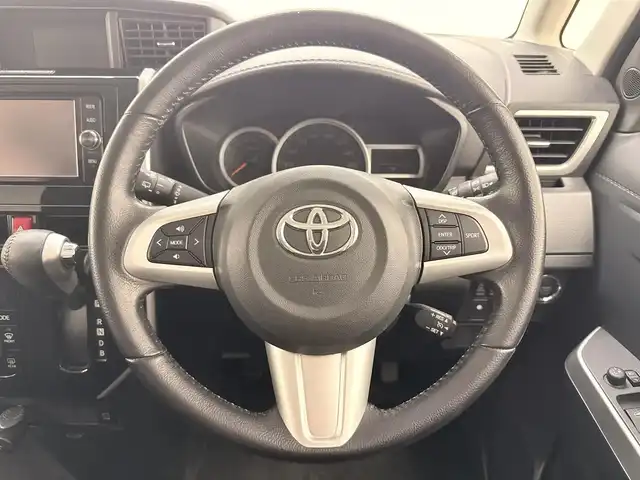 トヨタ タンク カスタムG－T 兵庫県 2016(平28)年 3万km パールホワイトⅢ 純正SDナビ/（AM/FM/CD/Bluetooth/フルセグTV）/・NSZT-W66T/アラウンドビューモニター/プリクラッシュセーフティー/クルーズコントロール/横滑り防止装置/衝突軽減システム/レーンキープアシスト/両側パワースライドドア/ステアリングスイッチ/LEDヘッドライト/フォグランプ/オートライト/ビルトインETC/純正15インチアルミホイール/純正フロアマット/スマートキー/スペアキー1本