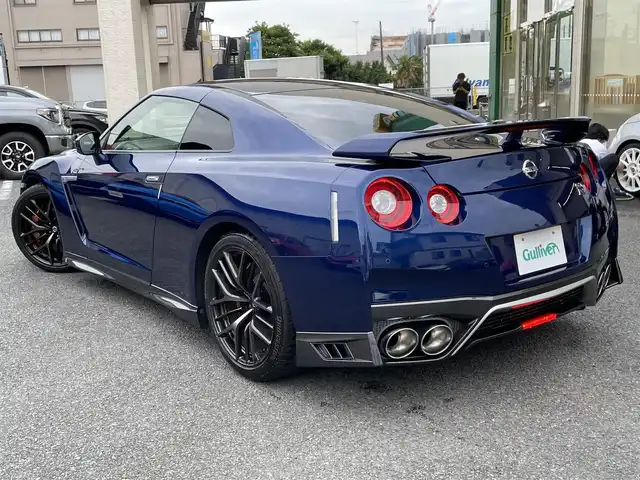 日産 ＧＴ－Ｒ ピュアエディション 神奈川県 2016(平28)年 2.4万km オーロラフレアブルーパール 純正SDナビ・地デジTV/バックモニター/ハーフレザーシート/純正20インチAW/ブレンボブレーキ/LEDヘッドライト/カーボングリル/コーナーセンサー/前席パワーシート/クルーズコントロール/純正CD/DVD/MSV/BT/USB再生/ビルトインETC/ドライブレコーダー/パドルシフト/レーダー探知機/プッシュスタート/インテリキー×2/保証書・取扱説明書