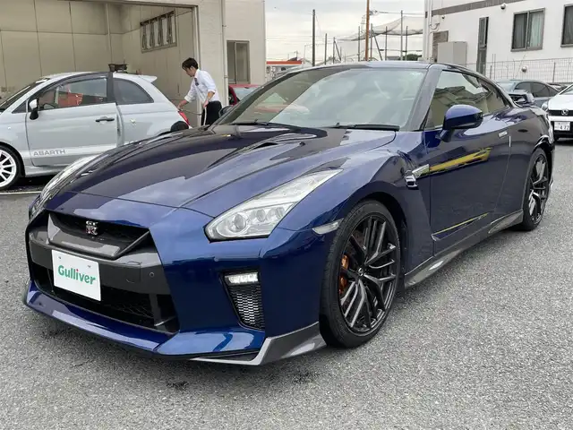 日産 ＧＴ－Ｒ ピュアエディション 神奈川県 2016(平28)年 2.4万km オーロラフレアブルーパール 純正SDナビ・地デジTV/バックモニター/ハーフレザーシート/純正20インチAW/ブレンボブレーキ/LEDヘッドライト/カーボングリル/コーナーセンサー/前席パワーシート/クルーズコントロール/純正CD/DVD/MSV/BT/USB再生/ビルトインETC/ドライブレコーダー/パドルシフト/レーダー探知機/プッシュスタート/インテリキー×2/保証書・取扱説明書