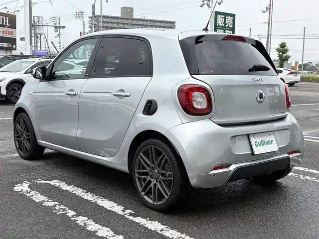 スマート ＭＣＣ スマート フォーフォー BRABUSスポーツ 徳島県 2019(平31)年 2.5万km シルバー ガラスルーフ/シートヒーター/本革巻きステアリング/クリアランスソナー/純正17インチアルミホイール/ETC/純正フロアマット/LEDヘッドライト/フォグライト/クルーズコントロール/アイドリングストップ/Bluetooth接続/オートライト/リモコンキー/スペアキー/ターボ