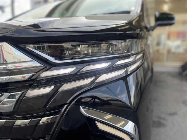 トヨタ アルファード Z 愛知県 2023(令5)年 1.2万km ブラック /当店買取/法人1オーナー/禁煙//ナビ機能付14インチディスプレイオーディオ///フルセグTV/Bluetooth/Miracast//typeC/HDMI/AppleCarplay//純正13.2型有機EL後席ディスプレイ//360度カメラ/ヘッドアップディスプレイ//黒革シート/パワーシート/シートヒーター/エアーシート//モデリスタエアロ/モデリスタマフラー//モデリスタシグネチャーイルミブレード//3眼LEDヘッド/Aライト/AHB/LEDフォグ//シーケンシャルウィンカー//左右独立ムーンルーフ//トヨタチームメイト///アドバンスドドライブ/レーダークルーズコントロール//PCS/LDA/PDA/RSA/レーンチェンジアシスト/BSM//リヤフロントクロストラフィックアラート/Pソナー//PKSB/リヤカメラディテクション/安心降車アシスト//ビルトインETC/100V100Wコンセント//パワーゲート/両側Pスライドドア//ユニバーサルステップ/デジタルインナーミラー//パンク修理キット/3列目ヘッドレスト車載//保証書/取説/スペアキー/スマートキー