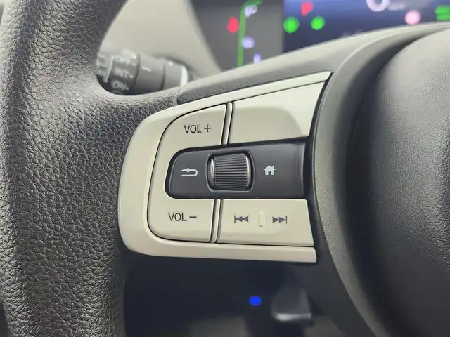 ホンダ フィット e:HEVクロスター 愛知県 2020(令2)年 5.7万km クリスタルブラックパール ホンダセンシング/　　・衝突軽減ブレーキシステム/　　・路外逸脱抑制機能/　　・アダプティブクルーズコントロール/　　・車線維持支援システム/　　・オートハイビーム/純正7インチナビ/USBポート/バックカメラ/ドライブレコーダー/ビルトインETC/革巻きステアリング/ステアリングリモコン/純正LEDヘッドライト/純正16インチアルミホイール/取扱説明書/保証書/スペアキー