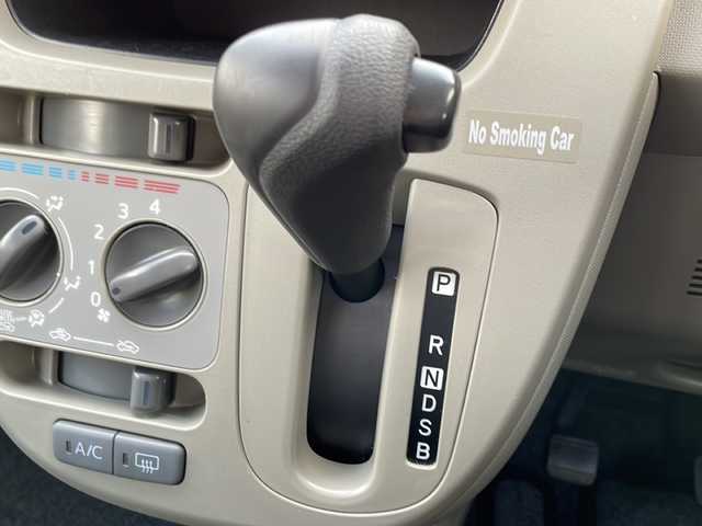 ダイハツ ムーヴ L SA 道東・釧路十勝 2014(平26)年 5.5万km ブラックマイカメタリック 4WD/ナビ　/　(AM/FM/CD)/ETC/社外14インチAW/社外フロアマット/アイドリングストップ/ABS/横滑り防止装置