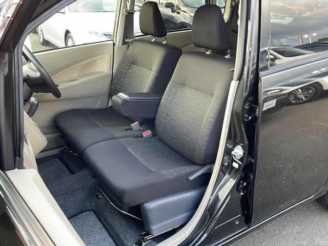 ダイハツ ムーヴ L SA 道東・釧路十勝 2014(平26)年 5.5万km ブラックマイカメタリック 4WD/ナビ　/　(AM/FM/CD)/ETC/社外14インチAW/社外フロアマット/アイドリングストップ/ABS/横滑り防止装置