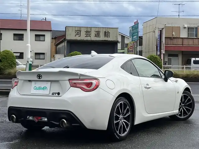 トヨタ ８６ GT 三重県 2018(平30)年 5.3万km クリスタルホワイトパール 車検R9年2月21日/登録時走行距離53073km/♪純正SDナビ/　・TV・AUX・CD再生/　・Bluetooth/♪バックカメラ/♪TEIN車高調/♪社外テールランプ/♪社外フォーン/♪クルーズコントロール/♪スマートキー/♪プッシュスタート/♪LEDヘッドライト/♪LEDフォグライト/♪オートライト/♪革巻きステアリング/♪ステアリングスイッチ/♪ドライブレコーダー/♪フロアマット/♪電動格納ミラー/♪ETC/♪プライバシーガラス/♪横滑り防止/♪サイド/カーテンエアバック