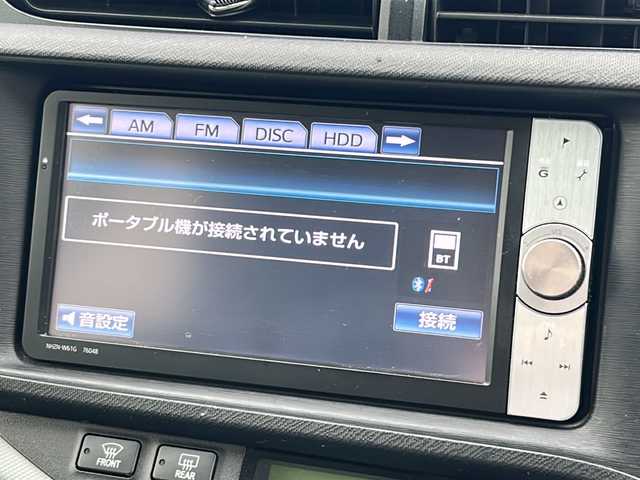 トヨタ アクア S 福島県 2013(平25)年 6万km ライムホワイトパールクリスタルシャイン 純正ナビ　フルセグ　ＢＴ　スマートキー　ＥＴＣ　ＥＶＭＯＤＥ　ＥＣＯＭＯＤＥ　ワイパーデアイサー　電格ミラー　オートライト　取説　プッシュスタート　ＩＳＯＦＩＸ対応　純正フロアマット　ドアバイザー