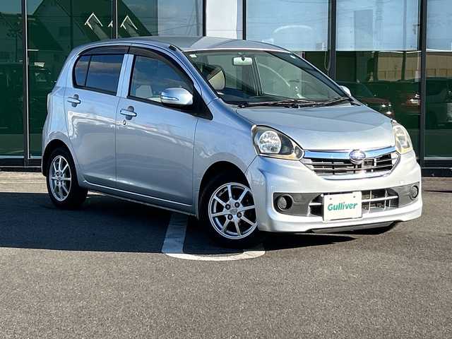 スバル プレオ プラス G スマートアシスト 岐阜県 2014(平26)年 9.1万km ブライトシルバーメタリック 登録時走行距離90221km/社外ナビ（clarion NX515）/Blue tooth・CD・DVD・USB/ワンセグテレビ/バックカメラ/ETC/踏み間違い衝突防止アシスト/横滑り防止装置/盗難防止装置/ハロゲンヘッドライト/純正１４アルミホイール/布系シート/フルフラットシート/純正フロアマット/プッシュスタート/スマートキー/スペアキー1本（板キー）/アイドリングストップ/電動格納ミラー/オートエアコン/保証書/記録簿/取扱説明書/禁煙車