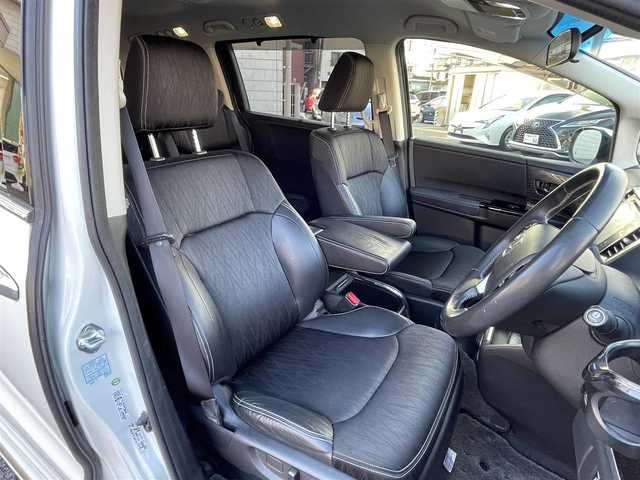 ホンダ オデッセイ ハイブリッド アブソルートセンシングEXパック 大分県 2016(平28)年 8.3万km ホワイトオーキッドパール 純正ナビ（3HU3）/【フルセグTV/Bluetooth/DVD/CD】/Honda SENSING/●衝突軽減ブレーキ 〈CMBS〉/●歩行者事故低減ステアリング/●ACC 〈アダプティブ・クルーズ・コントロール〉/●LKAS 〈車線維持支援システム〉/●路外逸脱抑制機能/●誤発進抑制機能/●先行車発進お知らせ機能/●標識認識機能/マルチビューカメラ/純正リアエンターテイメントシステム/両側パワースライドドア/前後ドラレコ（PDR800FR）/外部端子接続：HDMI・USB/運転席8ウェイパワーシート/LEDヘッドライト/2列目大型ロールサンシェード/2列目オットマン/純正ナビ（テレビ、DVD、FM、、Bluetooth）/ETC/スマートキー/電動格納ミラー/プッシュエンジン/ステアリングスイッチ/チルトステアリング/横滑り防止システム/ドアバイザー/純正フロアマット/スタッドレスタイヤ車載（215/55R17）/保証書/取扱説明書