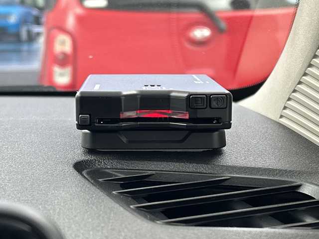 日産 オーラ G 三重県 2023(令5)年 2.4万km 黒 /禁煙車//社外ナビ//全方位カメラ//エマージェンシーブレーキ//デジタルインナーミラー//ETC//オートブレーキホールド//ブラインドスポットモニター//ハーフレザーシート//ドライブレコーダー//ステアリングスイッチ//プッシュスタート/カラーコード：GAT