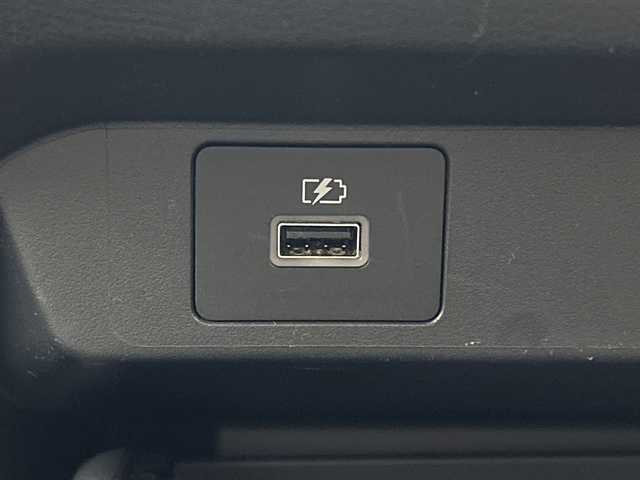 日産 オーラ G 三重県 2023(令5)年 2.4万km 黒 /禁煙車//社外ナビ//全方位カメラ//エマージェンシーブレーキ//デジタルインナーミラー//ETC//オートブレーキホールド//ブラインドスポットモニター//ハーフレザーシート//ドライブレコーダー//ステアリングスイッチ//プッシュスタート/カラーコード：GAT