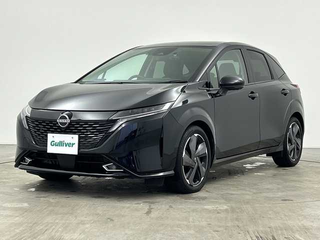 日産 オーラ G 三重県 2023(令5)年 2.4万km 黒 /禁煙車//社外ナビ//全方位カメラ//エマージェンシーブレーキ//デジタルインナーミラー//ETC//オートブレーキホールド//ブラインドスポットモニター//ハーフレザーシート//ドライブレコーダー//ステアリングスイッチ//プッシュスタート/カラーコード：GAT