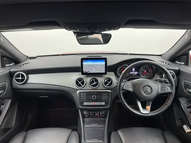 メルセデス・ベンツ ＣＬＡ２２０ 4MATIC 群馬県 2019(平31)年 7.5万km ジュピターレッド 純正ナビ/フルセグTV/CD/DVD/SD/USB/CarPlay/バックカメラ/harman/kardon/パノラミックスライディングサンルーフ/レザーシート/シートヒーター/パワーシート/ランバーサポート/ブラインドスポッアシスト/レーンキープアシスト/ESP/ACC/アンビエントライト/ETC