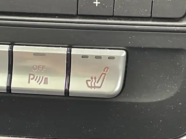 メルセデス・ベンツ ＣＬＡ２２０ 4MATIC 群馬県 2019(平31)年 7.5万km ジュピターレッド 純正ナビ/フルセグTV/CD/DVD/SD/USB/CarPlay/バックカメラ/harman/kardon/パノラミックスライディングサンルーフ/レザーシート/シートヒーター/パワーシート/ランバーサポート/ブラインドスポッアシスト/レーンキープアシスト/ESP/ACC/アンビエントライト/ETC