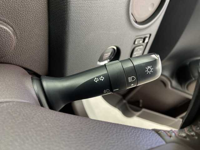 トヨタ ポルテ G 鹿児島県 2015(平27)年 3.9万km ホワイトパールクリスタルシャイン 純正ＳＤナビゲーション/・地デジＴＶ/・ＣＤ/・FM/AMラジオ/・Bluetooth/ドライブレコーダー/パワースライドドア【助手席側】/HIDパッケージ/スマートエントリーパッケージ/・スマートエントリー/スタートシステム/・イモビライザー/ナビレディパッケージ/・ステアリングスイッチ/・バックカメラ/SRSエアバック【運転席/助手席】/快適温熱シート【運転席】/取扱説明書