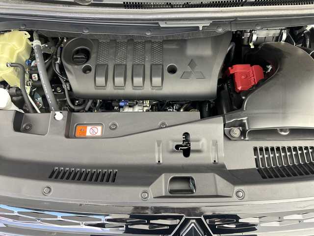 三菱 デリカＤ：５ シャモニー 福島県 2025(令7)年 0.1千km グラファイトグレーメタリック/ブラックマイカ /登録済未使用車//リアモニター取付パッケージ(25300円)//D:5専用ALPINE11型ナビゲーション(322300円)/CD・DVD・BT・USB・MSV・HDMI・フルセグTV・スマホ連動//全方位カメラ　//両側パワースライドドア//レーダークルーズコントロール//シートヒーター//パワーシート//ステアリングヒーター//パドルシフト//パワーバックドア//ＬＥＤライト//ステアリングリモコン//オートハイビーム//レーンキープアシスト//取扱説明書//保証書