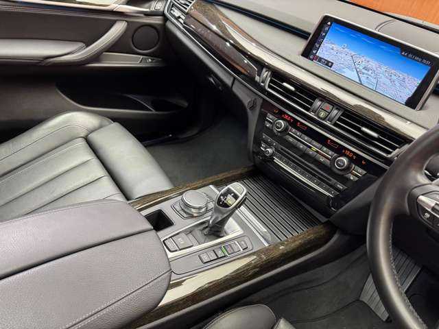 ＢＭＷ Ｘ５ xDrive 35d Mスポーツ 千葉県 2018(平30)年 1.2万km サファイアブラックP セレクトＰＫＧ　/パノラマＳＲ　/黒革シート　/ＡＣＣ　/ナビ　/ＴＶ　/３６０°/Ｂｌｕｅｔｏｏｔｈ接続　/ソフトクローズドア　/前後シートヒーター　/電動リアゲート　/ＬＥＤヘッドライト　/ＰＤＣ　/ＥＴＣ　/ドラレコ