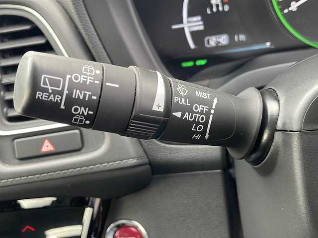 ホンダ ヴェゼル ハイブリッド Z ホンダセンシング 三重県 2016(平28)年 3.3万km ホワイトオーキッドパール 禁煙　/純正ナビ/フルセグTV/バックカメラ/前方ドラレコ/ETC/ハーフレザーシート/シートヒーター/パドルシフト/レーダークルーズコントロール/レーンキープアシスト/衝突被害軽減ブレーキ/トランクションコントロール/寒冷地仕様/ブレーキホールド/LEDオートライト/オートリトラウィンカーミラー/保証書/取扱説明書/スペアスマートキー