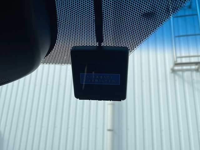 ホンダ ヴェゼル ハイブリッド Z ホンダセンシング 三重県 2016(平28)年 3.3万km ホワイトオーキッドパール 禁煙　/純正ナビ/フルセグTV/バックカメラ/前方ドラレコ/ETC/ハーフレザーシート/シートヒーター/パドルシフト/レーダークルーズコントロール/レーンキープアシスト/衝突被害軽減ブレーキ/トランクションコントロール/寒冷地仕様/ブレーキホールド/LEDオートライト/オートリトラウィンカーミラー/保証書/取扱説明書/スペアスマートキー