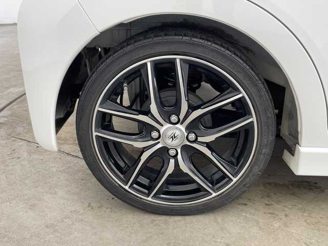 日産 デイズ ハイウェイスターX 兵庫県 2014(平26)年 7.2万km ホワイトパール ・純正ナビ&TV&CD&DVD&SD&BT/・バックカメラ/・ブレーキアシスト/・盗難防止システム/・衝突安全ボディ/・横滑り防止/・社外16インチアルミホイール/・HIDヘッドライト/・フロアマット/・スペアキー/・スマートキー/・取扱説明書/・ローダウン