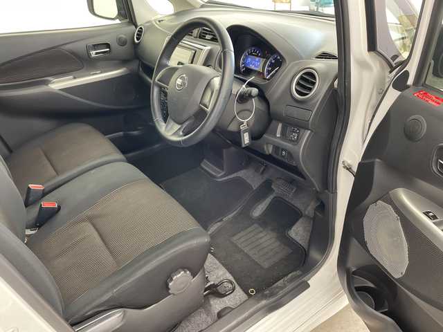 日産 デイズ ハイウェイスターX 兵庫県 2014(平26)年 7.2万km ホワイトパール ・純正ナビ&TV&CD&DVD&SD&BT/・バックカメラ/・ブレーキアシスト/・盗難防止システム/・衝突安全ボディ/・横滑り防止/・社外16インチアルミホイール/・HIDヘッドライト/・フロアマット/・スペアキー/・スマートキー/・取扱説明書/・ローダウン