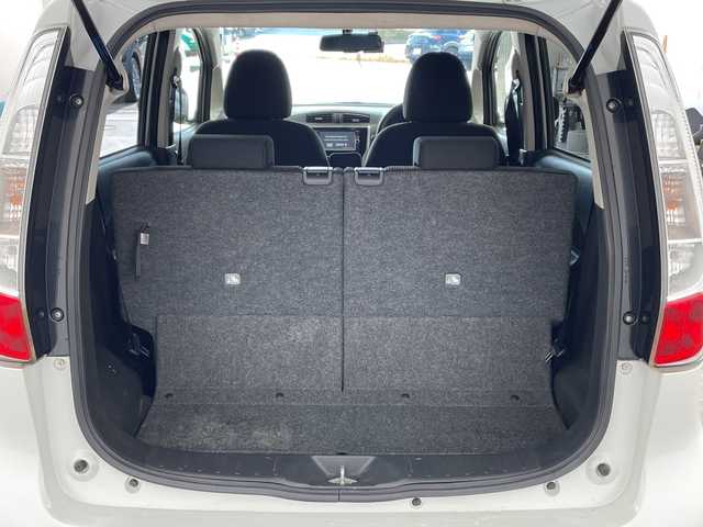 日産 デイズ ハイウェイスターX 兵庫県 2014(平26)年 7.2万km ホワイトパール ・純正ナビ&TV&CD&DVD&SD&BT/・バックカメラ/・ブレーキアシスト/・盗難防止システム/・衝突安全ボディ/・横滑り防止/・社外16インチアルミホイール/・HIDヘッドライト/・フロアマット/・スペアキー/・スマートキー/・取扱説明書/・ローダウン