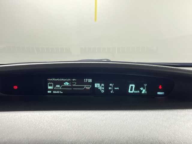 トヨタ プリウス S ツーリングセレクション 沖縄県 2013(平25)年 8.7万km ホワイトパールクリスタルシャイン 県外仕入れ/禁煙車/純正ナビ/・ＣＤ／ＤＶＤ/・Ｂｌｕｅｔｏｏｔｈ／フルセグＴＶ/バックカメラ/純正１７インチアルミ/ＥＴＣ/ステアリングスイッチ/ヘッドライトウォッシャー/ＬＥＤヘッドライト/取扱説明書