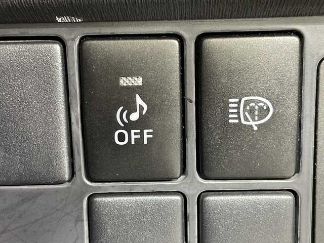 トヨタ プリウス S ツーリングセレクション 沖縄県 2013(平25)年 8.7万km ホワイトパールクリスタルシャイン 県外仕入れ/禁煙車/純正ナビ/・ＣＤ／ＤＶＤ/・Ｂｌｕｅｔｏｏｔｈ／フルセグＴＶ/バックカメラ/純正１７インチアルミ/ＥＴＣ/ステアリングスイッチ/ヘッドライトウォッシャー/ＬＥＤヘッドライト/取扱説明書