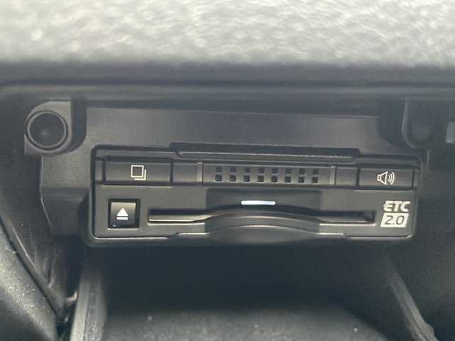 レクサス ＧＳ Ｆ 大阪府 2019(令1)年 7.5万km ダークグレーマイカ ワンオーナー/純正ナビ/BTオーディオ/CD/DVD/フルセグテレビ/ETC2.0/バックカメラ/前席パワーシート/前席シートヒーター/前席エアシート/ステアリングヒーター/革巻きステアリング/LEDヘッドライト/純正19インチAW/レーダークルーズコントロール/スペアキー