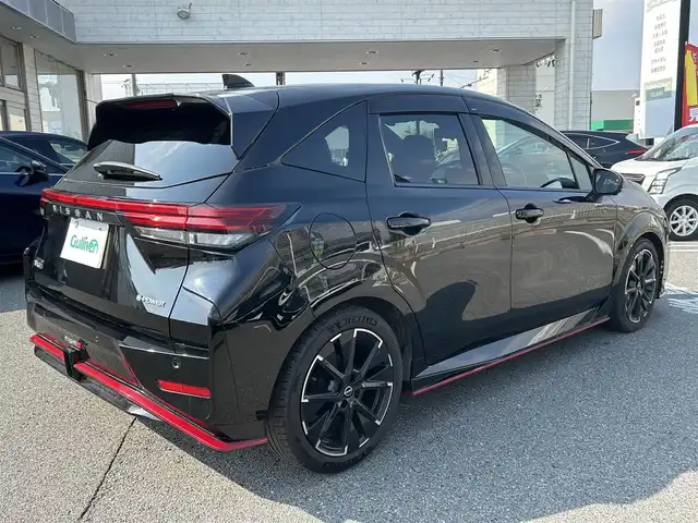日産 オーラ ニスモ 奈良県 2022(令4)年 1.3万km スーパーブラック エンジンスタートボタン/パワーステアリング/パワーウィンドウ/アイドリングストップ/スマートキー/スペアキー１本/オートエアコン/USB入力端子/全方位カメラ/純正フロアマット/純正アルミホイール/D席N席シートヒーター/ABS/横滑り防止装置/コーナーセンサー前後/オートライト/オートマチックハイビーム/W+サイドエアバック/ステアリングヒーター