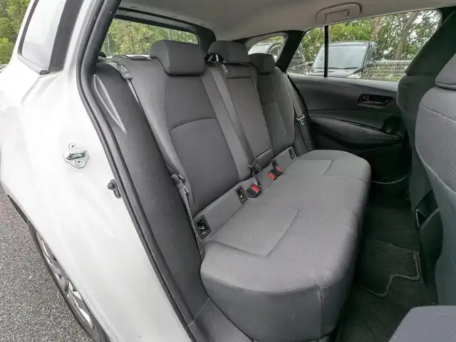 トヨタ カローラツーリング G－X 栃木県 2019(令1)年 11.5万km スーパーホワイトⅡ (株)IDOMが運営する【じしゃロン宇都宮店】の自社ローン対象車両になります。こちらは現金またはオートローンご利用時の価格です。自社ローンご希望の方は別途その旨お申付け下さい/純正ナビ/AM/FM/BT/トヨタセーフティセンス/衝突軽減システム/レーンキープアシスト/クルーズコントロール/コーナーセンサー/バックカメラ/ETC/スマートキー/プッシュスタート/電格ミラー/ドアミラーウインカー