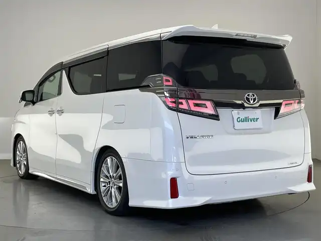 トヨタ ヴェルファイア Z ゴールデンアイズ 愛知県 2021(令3)年 4万km ホワイトパールクリスタルシャイン 純正ディスプレイナビ　フルセグＴＶ　ミラキャスト　ツインムーンルーフ　パワーバックドア　ハーフレザーシート　両側パワースライドドア　セーフティセンス　衝突軽減　追従クルコン　LEDオートライト　禁煙車