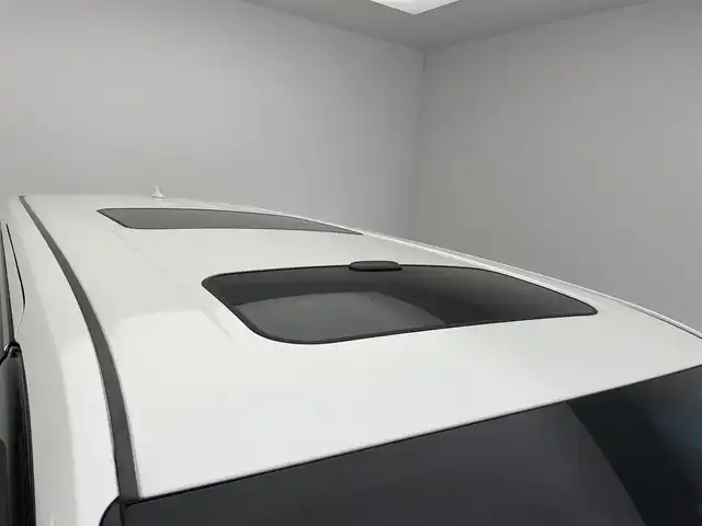 トヨタ ヴェルファイア Z ゴールデンアイズ 愛知県 2021(令3)年 4万km ホワイトパールクリスタルシャイン 純正ディスプレイナビ　フルセグＴＶ　ミラキャスト　ツインムーンルーフ　パワーバックドア　ハーフレザーシート　両側パワースライドドア　セーフティセンス　衝突軽減　追従クルコン　LEDオートライト　禁煙車