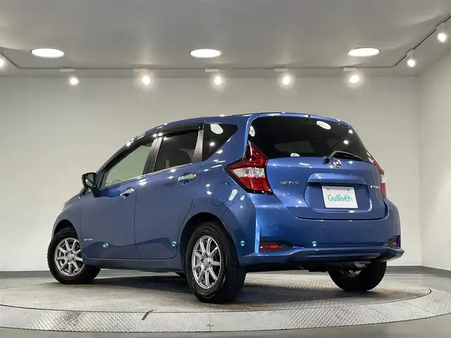日産 ノート e－パワー X Vセレクション 愛知県 2020(令2)年 3万km シャイニングブルー 純正ナビ/アラウンドビューモニター/衝突軽減ブレーキ/車線離脱警報/ドライブレコーダー/デジタルインナーミラー/ＥＴＣ/プッシュスタート/LEDヘッドライト/コーナーセンサー/アクセサリーソケット/純正フロアマット