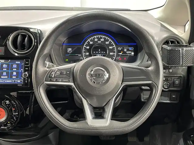 日産 ノート e－パワー X Vセレクション 愛知県 2020(令2)年 3万km シャイニングブルー 純正ナビ/アラウンドビューモニター/衝突軽減ブレーキ/車線離脱警報/ドライブレコーダー/デジタルインナーミラー/ＥＴＣ/プッシュスタート/LEDヘッドライト/コーナーセンサー/アクセサリーソケット/純正フロアマット