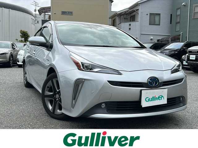 トヨタ プリウス Sツーリングセレクション 大阪府 2019(令1)年 4万km シルバーM ワンオーナー/純正SDナビ/・DVD/CD/FM/AM/Bluetooth/・ワンセグテレビ/ETC/ドライブレコーダー/バックカメラ/衝突軽減ブレーキ/レーンキープアシスト/クルーズコントロール/盗難防止装置/革巻きステアリング/ステアリングリモコン/シートヒーター（D席+N席）/エアシート（D席+N席）/白色レザーシート/コーナーセンサー/LEDヘッドライト/オートライト/オートエアコン/スマートキー×2/プッシュスタート/12V電源/USBジャック/純正17インチアルミホイール/純正フロアマット/取扱説明書/ナビ取扱説明書/保証書