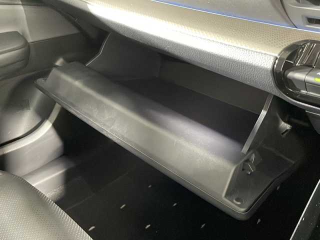 トヨタ プリウス Z 福岡県 2023(令5)年 2.2万km アティチュードブラックマイカ 純正ナビゲーション/フルセグテレビ/BT/バックカメラ/パノラマルーフ/モデリスタエアロ/デジタルインナーミラー/シートヒーター/シートクーラー/ハンドルヒーター/パワーシート/メモリーシート/ETC2.0/パワーバックドア/AC100V/革巻きステアリング/純正19インチアルミホイール/レーダークルーズコントロール/LEDヘッドライト/スマートキー/置くだけ充電