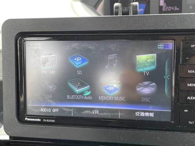 ダイハツ タント カスタム RS 岡山県 2019(令1)年 8.2万km シャイニングホワイトパール (株)IDOMが運営する【じしゃロン岡山店】の自社ローン専用車両になります。こちらは現金またはオートローンご利用時の価格です。自社ローンご希望の方は別途その旨お申付け下さい/プッシュスタート/社外７インチSDナビ(CN-RE05WD)/Bluetooth/フルセグ/ETC/ハーフレザーシート/両側パワスラ/純正フロアマット/純正１５インチAW/コーナーセンサー