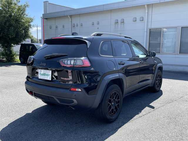 クライスラー・ジープ ジープ チェロキー トレイルホーク 埼玉県 2020(令2)年 4.2万km 黒 トレイルホーク／4WD/純正ナビ／フルセグTV/Bluetooth/サイドカメラ・バックカメラ/専用ハーフレザーシート/KWC17インチアルミホイール/・JEEP純正アルミホイールサマータイヤあり/アダプティブクルーズコントロール/レーンキープ/ルーフレール/パドルシフト/LEDヘッドライト/ダウインヒルアシスト/スリップコントロール/アイドリングストップ/オートライト/オートエアコン/FRコーナーセンサー/スマートキー／スペアキー/FRドライブレコーダー