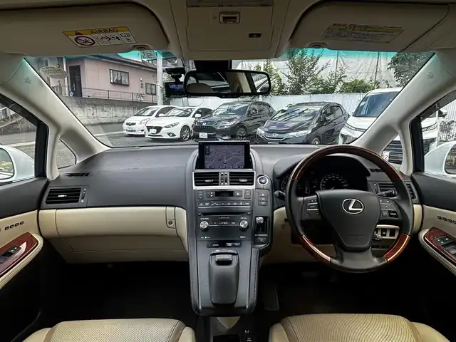 レクサス ＨＳ 250h バージョンI 熊本県 2013(平25)年 10.7万km クォーツホワイトクリスタルシャイン ワンオーナー/純正メーカーナビ/【フルセグTV/CD/DVD/BT】/バックカメラ/クルーズコントロール/衝突被害軽減ブレーキ/ビルトインETC/ベージュ革シート/前席パワーシート/前席シートヒーター /エアーシート/純正17インチAW/オートLEDヘッドライト/リア電動サンシェード/ドライブレコーダー/純正フロアマット