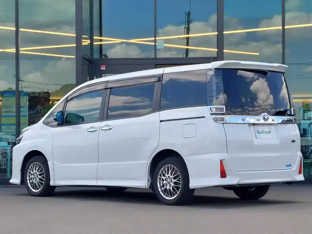 トヨタ ヴォクシー ハイブリッド ZS 煌Ⅲ 東京都 2020(令2)年 3.1万km ホワイトパールクリスタルシャイン 純正9インチナビ/フルセグ/バックカメラ/ビルトインETC2.0/ドライブレコーダー/ハーフレザーシート/シートヒーター/両側パワースライドドア/衝突軽減ブレーキ/レーンキープアシスト/コーナーセンサー/クルーズコントロール/オートマチックハイビーム/スマートキー