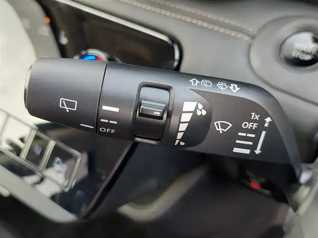 日産 セレナ e－パワー ハイウェイスター V 東京都 2024(令6)年 2万km ダイヤモンドブラック 純正ナビ/デジタルインナーミラー/アラウンドビューモニター/バックカメラ/純正アルミホイール/ブラインドスポットモニター/ETC2.0/アダプティブクルーズコントロール/プッシュスタート/衝突軽減ブレーキ/純正フロアマット/フロントフォグランプ/フルセグテレビ/Bluetooth/USB入力端子/キーレスエントリー/レーンキープアシスト/新車保証書/取扱説明書