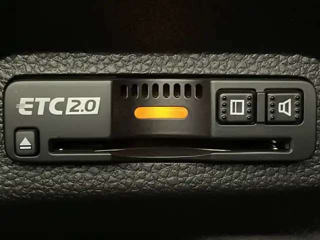 ホンダ ヴェゼル ハイブリッド e:HEV Z 福岡県 2025(令7)年 0.1千km クリスタルブラックパール ・Honda CONNECTディスプレーナビ/・フルセグ/・Bluetooth/・バックカメラ/・ホンダセンシング/・ハンドルヒーター/・パドルシフト/・置くだけ充電/・パワーバックドア/・ハーフレザーシート/・D/Nシートヒーター/・ビルディセントコントロール/・オートライト/・フォグライト/・電格ミラー/・ウィンカーミラー