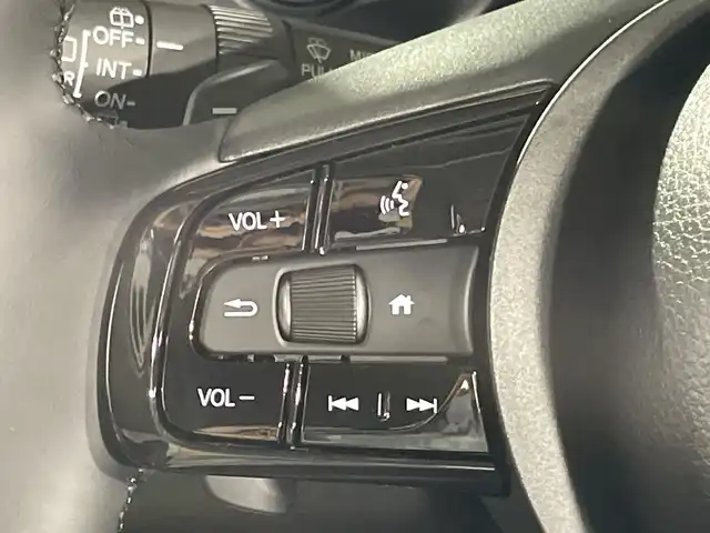 ホンダ ヴェゼル ハイブリッド e:HEV Z 福岡県 2025(令7)年 0.1千km クリスタルブラックパール ・Honda CONNECTディスプレーナビ/・フルセグ/・Bluetooth/・バックカメラ/・ホンダセンシング/・ハンドルヒーター/・パドルシフト/・置くだけ充電/・パワーバックドア/・ハーフレザーシート/・D/Nシートヒーター/・ビルディセントコントロール/・オートライト/・フォグライト/・電格ミラー/・ウィンカーミラー