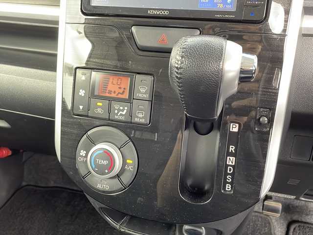 ダイハツ タント カスタム RS トップED SAⅡ 愛知県 2016(平28)年 5.4万km パールホワイトⅢ KENWOODナビ（MPV-L503W)/・BT/iPod/USB/フルセグTV/AM/FM/CD/DVD//バックモニター/両側パワースライドドア/ハーフレザーシート/スマートアシストII/クリアランスソナー/LEDオートヘッドライト/純正フォグランプ/後席ロールサンシェード/衝突被害軽減システム/誤発進抑制制御機能/衝突警報機能/車線逸脱警報機能/電動格納ウィンカーミラー/プッシュスタート/純正ドアバイザー/純正アルミホイール/ISOFIX/運転席助手席サイドエアバッグ/スペアキー